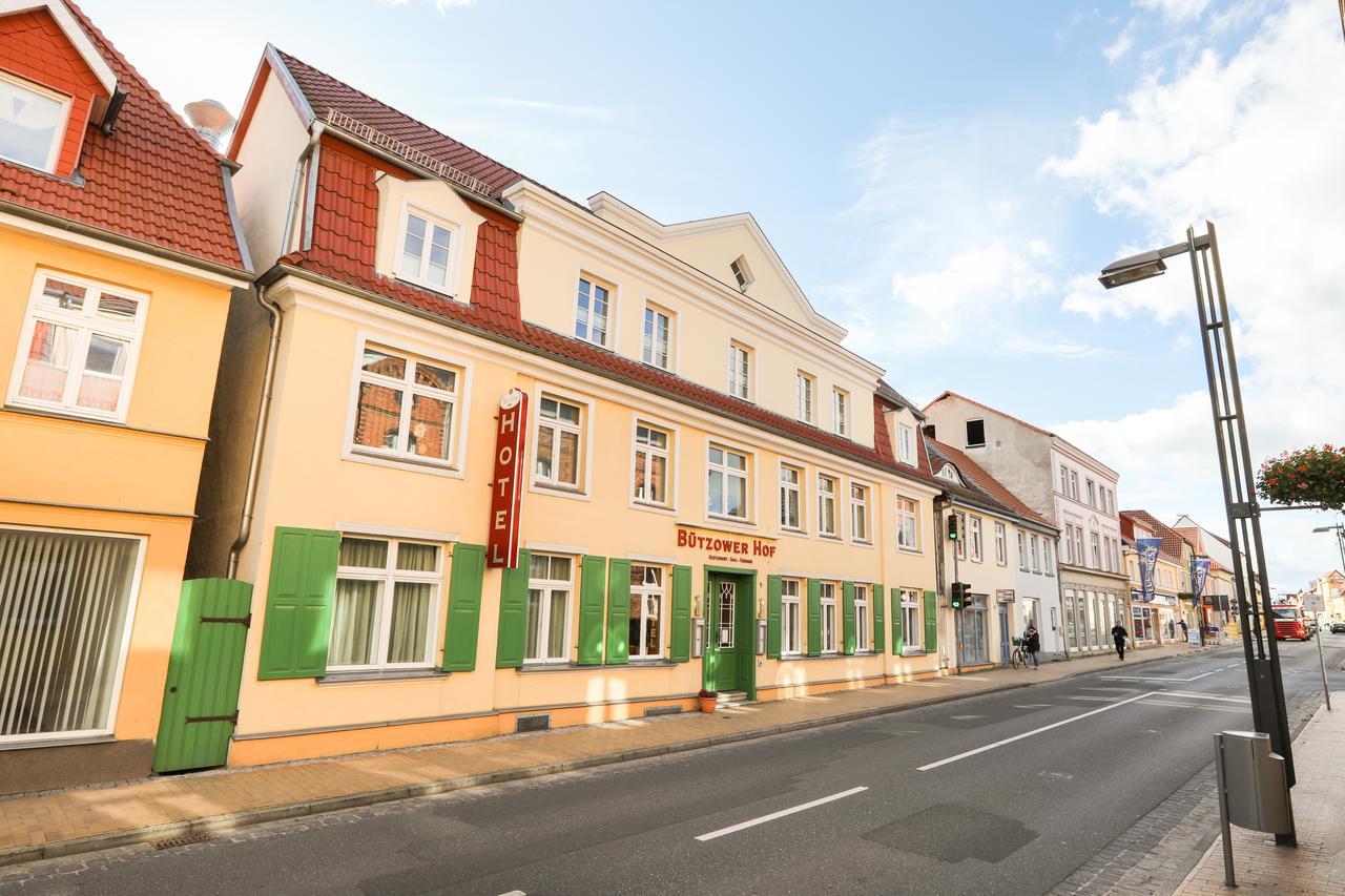 Hotel Buetzower Hof Exterior foto